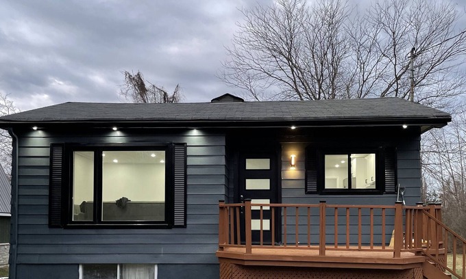 Georgina Cabaña | Modern 4 bdrm cottage at Lake Simcoe!
