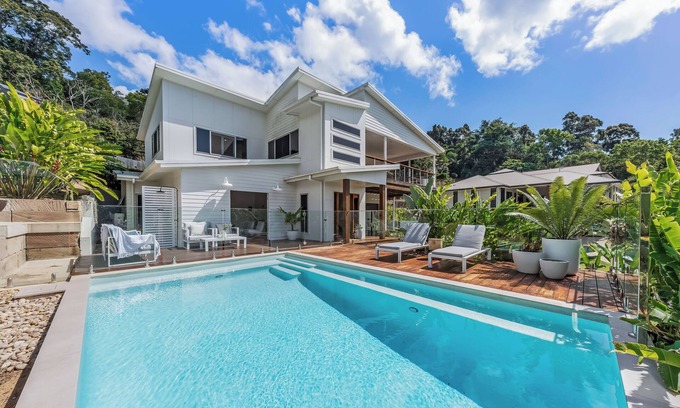 Jubilee Pocket Casa | Modern 4 bedroom 3 bath home with private swimming pool