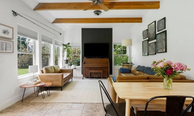 Stevensville Otro | Modern 4-bedroom Farmhouse Oasis with Apple Orchard and Mountain Views