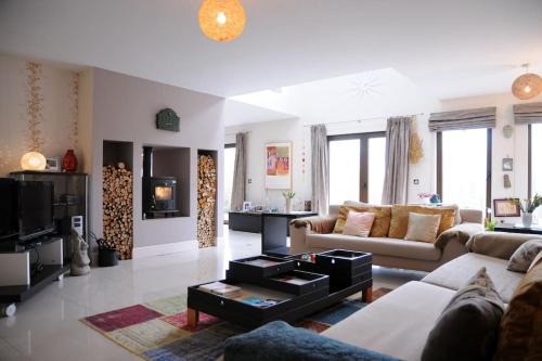 Killarney Casa | Modern 4 Bedroom House Ring of Kerry -Killarney