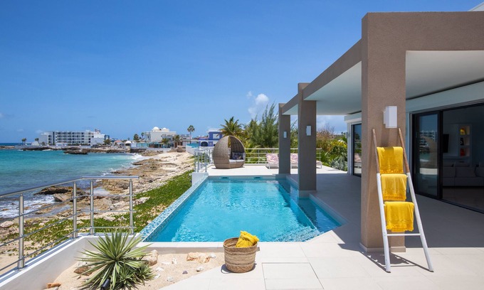 Beacon Hill Villa | Modern 4 bedroom villa with swimming pool offering magnificent sea views