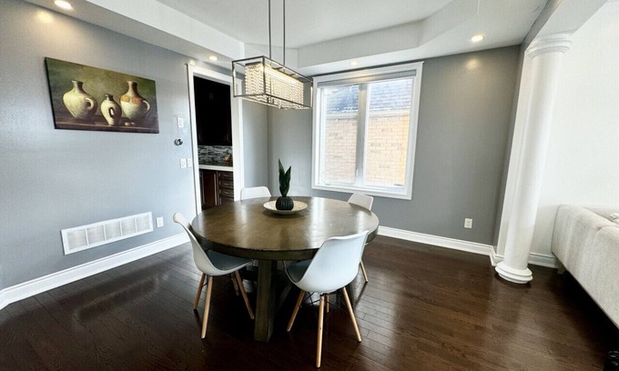 Brampton Casa | Modern 4-BR Home in Brampton | Spacious, Family-Friendly, and Comfort-Driven Retreat