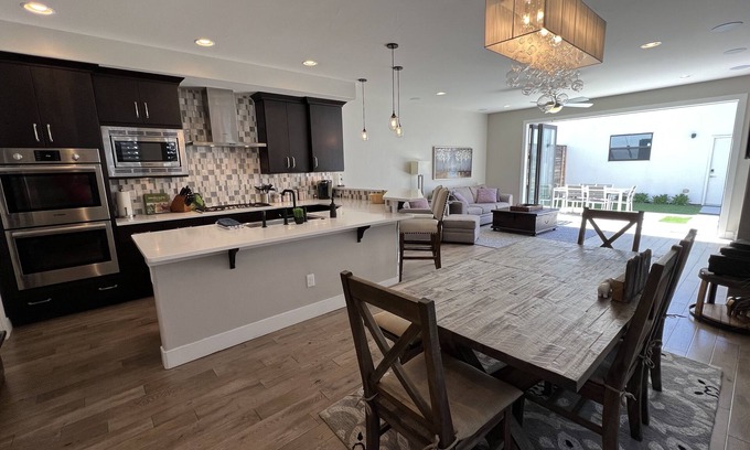 Sloan Lake Casa | Modern 4-level home, 3500 sq ft, in the Highlands, 3 miles west of downtown.