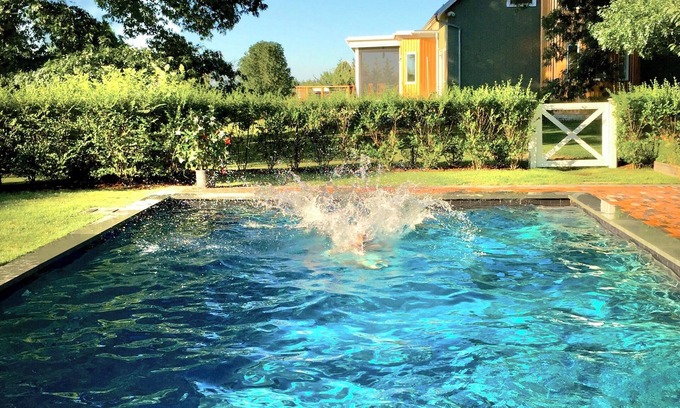 Bantam Otro | Modern 4BD Farmhouse in Litchfield w/ heated saltwater pool & jacuzzi, AC, WiFi