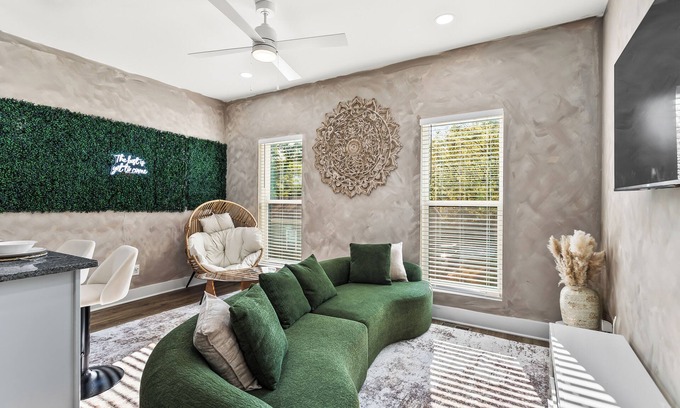 Atlanta Casa | Modern 4BR/4BA Escape 10 Min to Downtown ATL