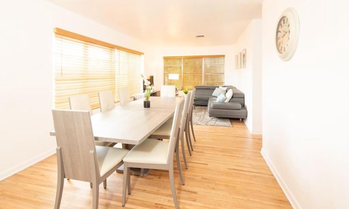 Miami Shores Casa | Modern 5 Bedroom Miami Home 15 Min to the Beach