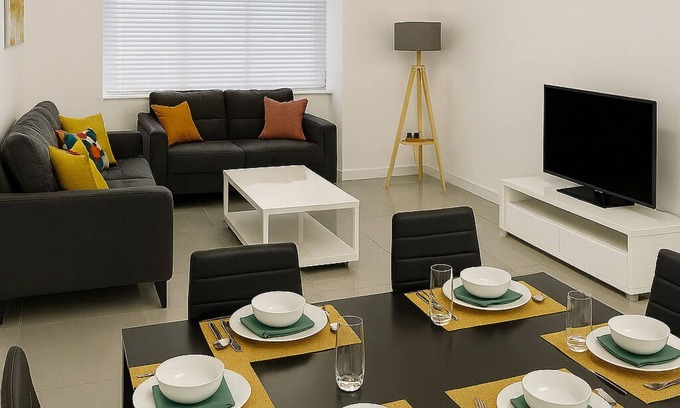 Leavesden Casa | Modern 5 BR Gem|Harry Potter - 2mins| Near London