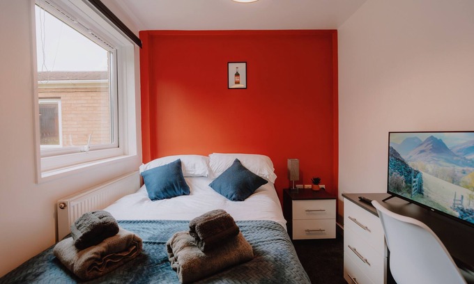 Sheffield Casa | Modern 6-Bed House Near City Centre with Parking & Fast WiFi