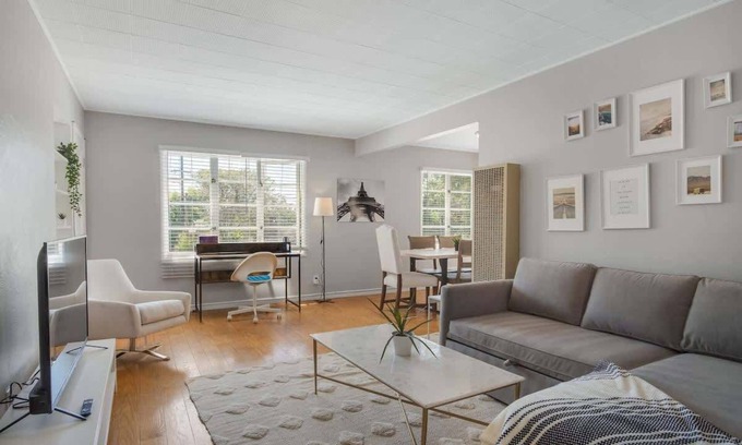 North Berkeley Apartamento | Modern Abode 2BD with Garden and Garage