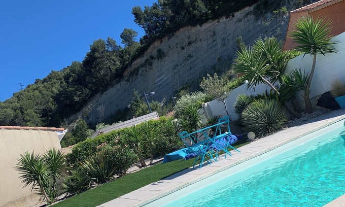 Roquefort-la-Bedoule Casa | Modern air-conditioned villa in a quiet location with swimming pool between Cassis and La Ciotat