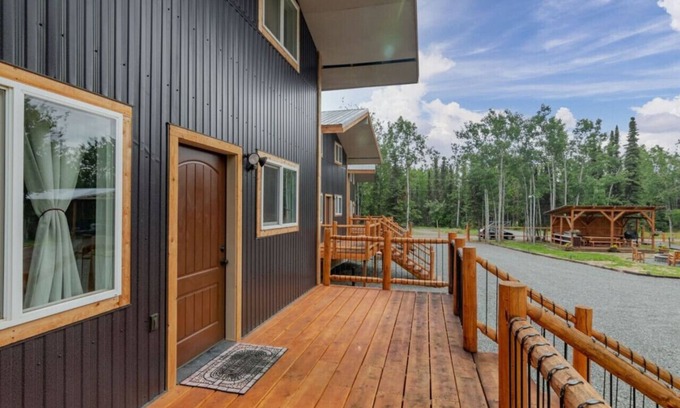 Funny River Cabina | Modern Alaskan Cabin - 2