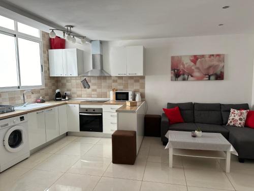 Gandia Apartamento | Modern and Bright 5 Bedroom Apartment Del Prado