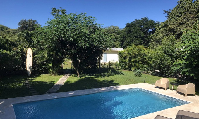 Tamarindo Cabaña | Casa luminosa, limpia y moderna para 2 a 4