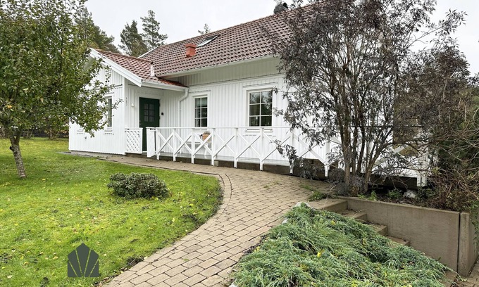 Fjallbacka Chalet De Esquí | Modern and cozy cottage near beautiful Fjällbacka | SE09044