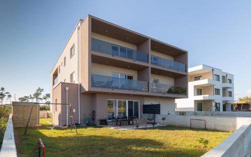 Privlaka Apartamento | Modern and spacious apartment Helena near the beach