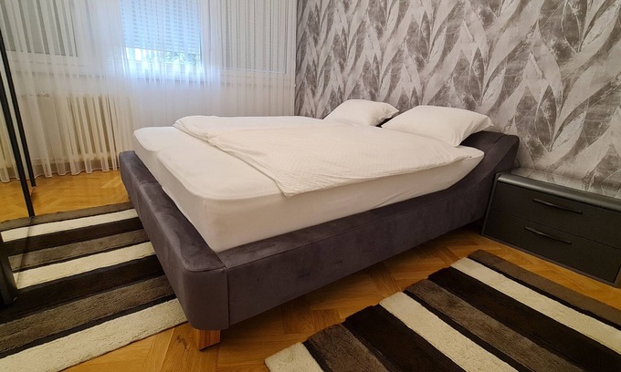Novo Sarajevo Apartamento | Modern and Spacious Downtown Apartment Sarajevo