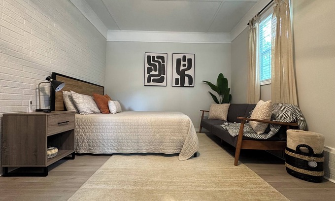 Northeast Raleigh Apartamento | Modern And Spacious Studio Retreat
