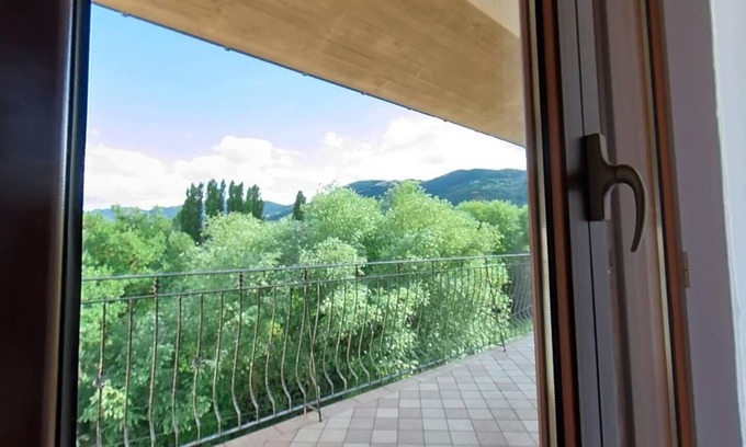 Scoppito Apartamento | Modern Apartment near to the Gran Sasso, Italy