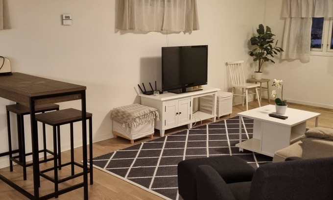Bramhult Apartamento | Modern apartment in a quiet neighbourhood.