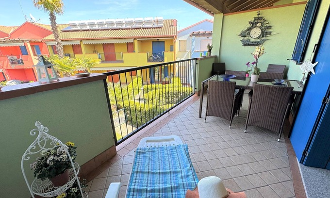 Aprilia Marittima Apartamento | Apartamento moderno con terraza panorámica de Beahost Rentals