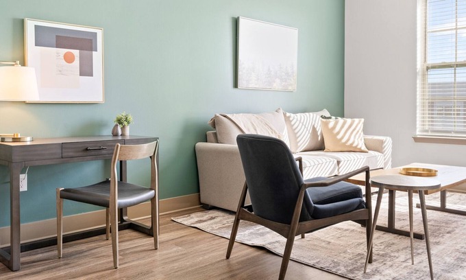 Thompson's Station Apartamento | Modern Apartment in Prime Location (ID7923X25)