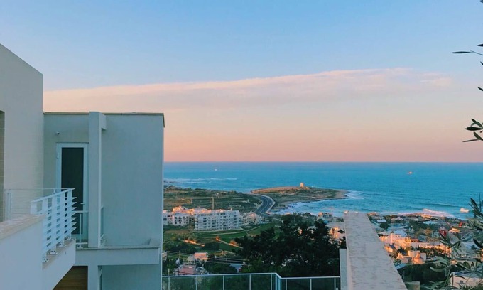 Madliena Apartamento | Apartamento en villa con vista al mar wifi gratuito.