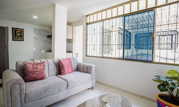 Neiva Apartamento | Modern apartment close to Clinica Medilaser Abner Lozano and Universidad Surcolombiana.