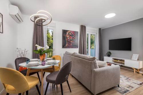 Sarsoni Apartamento | Modern Apartment Di Più with free 20m2 garage parking