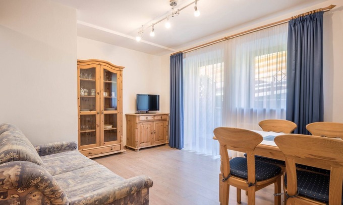 Mareta Apartamento | Modern Apartment Enzian with Mountain View, Wi-Fi, Sauna, Terrace & Balcony; Parking Available