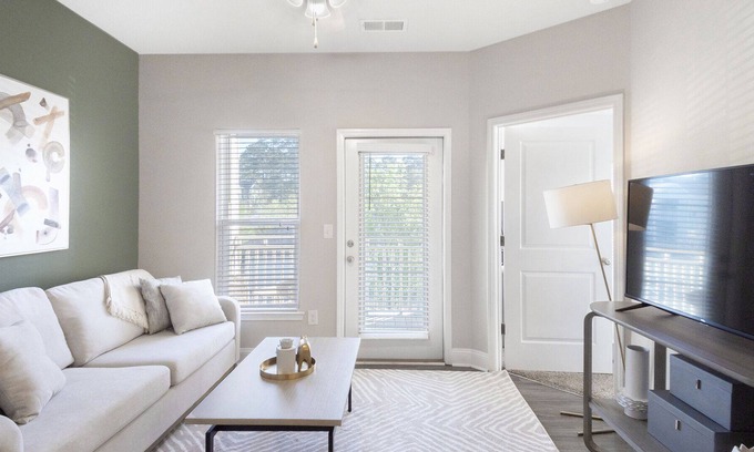 Johns Island Apartamento | Modern Apartment in Prime Location (ID2000X66)