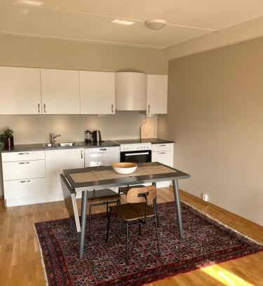Bardufoss Apartamento | Modern apartment in Bardufoss Center - two bedrooms, garage, terrace