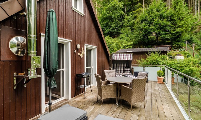 Lautenthal Apartamento | Moderno apartamento en ubicación de ensueño con vistas a la montaña, jardín comunitario y Wi-Fi