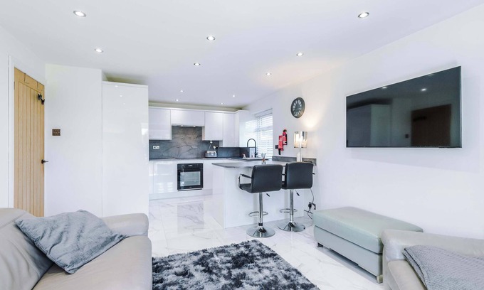Whitefield Apartamento | Modern Apartment in Whitefield with Free Parking