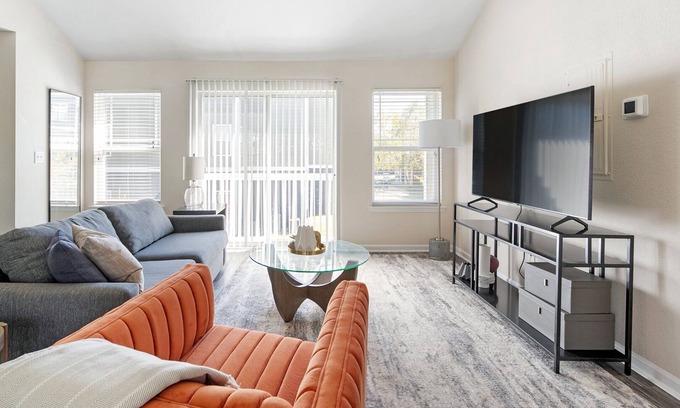 Mount Juliet Apartamento | Modern Apartment in Prime Location (ID6690X67)