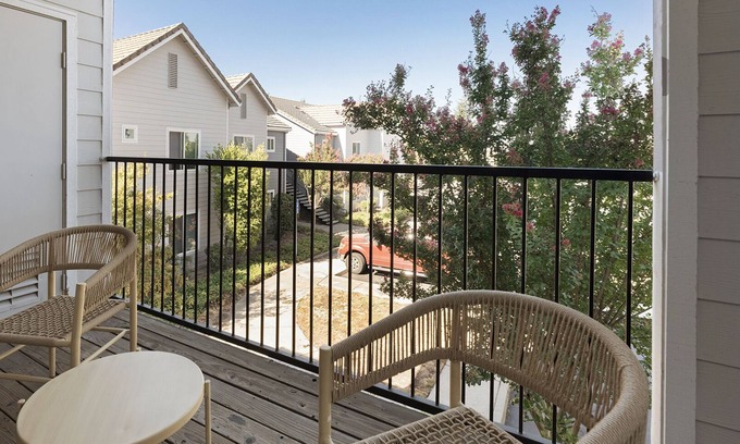 Rocklin Apartamento | Modern Apartment in Prime Location (ID9304X63)