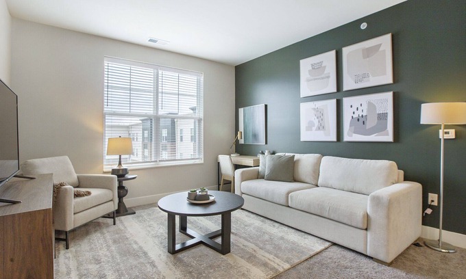 Toledo Apartamento | Modern Apartment in Prime Location (ID8147X5)