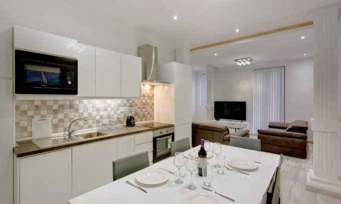Tower Road Apartamento | Modern Apartment in the Best Area of Sliema