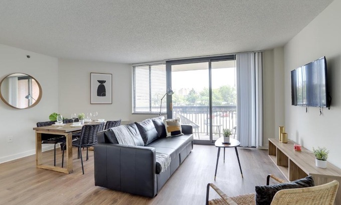 Pentagon City Apartamento | Modern Apartment in the Center at Pentagon City