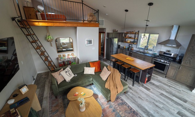 Livingston Casa | Modern Apartment in Livingston with Bird’s Eye View of 3 Mountain Ranges