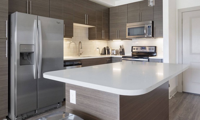Short Pump Apartamento | Modern Apartment in Prime Location (ID5286X10)