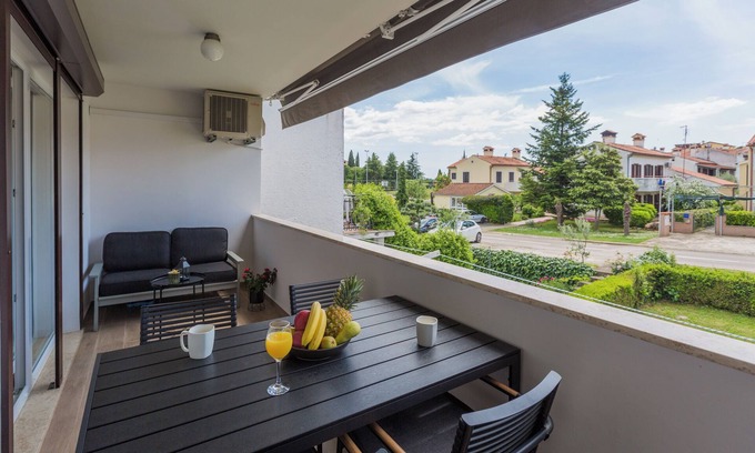 Brulo Apartamento | Modern apartment Luka Premium for 4 persons in Porec, only 700 m from the beach