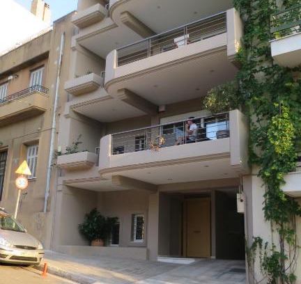 Petralona Apartamento | Modern apartment near Acropolis peaceful location.