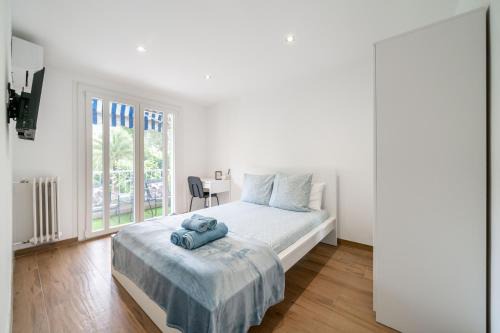 Pasteur Apartamento | Modern apartment, steps from tramway