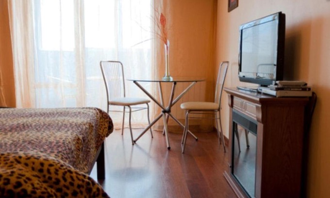 Dzerzhyns'kyi District Apartamento | Modern Apartment with Panoramic View near Metro 23August