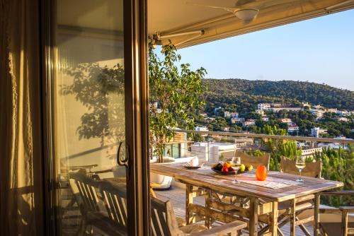 Saronida Casa | Modern Apartment with sea view in Saronida