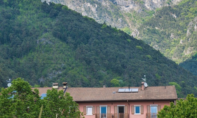 Mezzolago Apartamento | apartamentos de dos y tres habitaciones con balcón y vista al lago