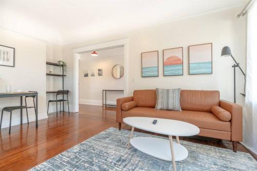 Mosswood Apartamento | Modern Apt near all conveniences