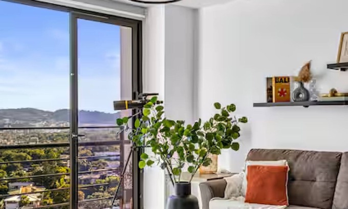 San Salvador Apartamento | Modern apt with stunning city and mountain views