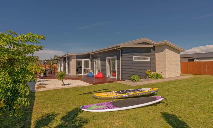 Whitianga Casa | Modern Beach Pad - Whitianga Holiday Home