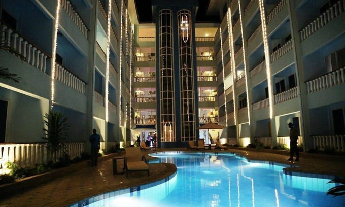 Bamburi Apartamento | Moderno apartamento estudio en la playa con aire acondicionado y balcón